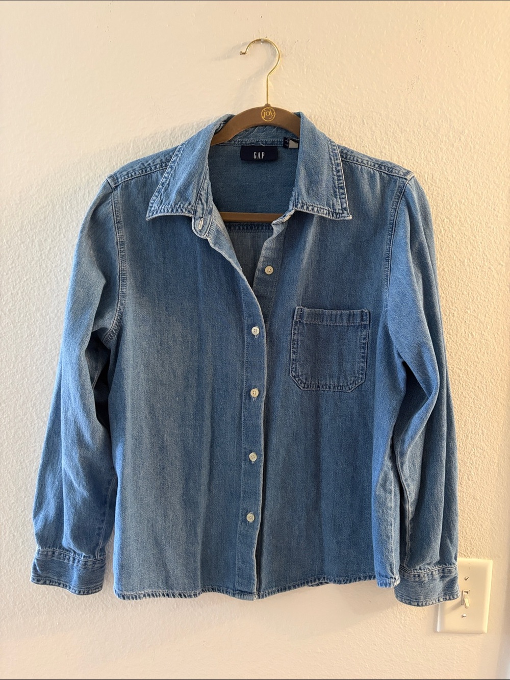 GAP Women’s Denim Shirt